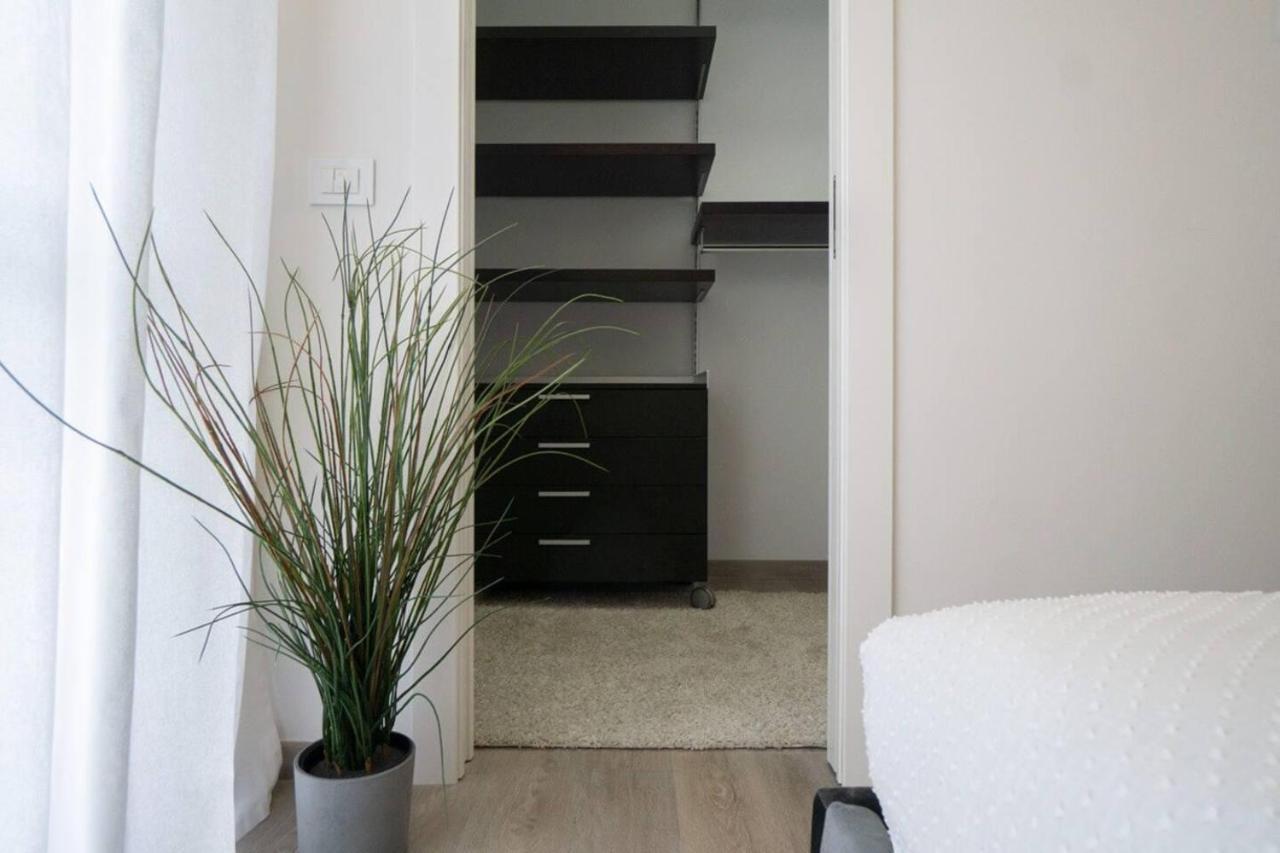 Splendido Dpto Con 2 Letti E 2 Bagni Ad Asti Italy Apartment Exterior foto